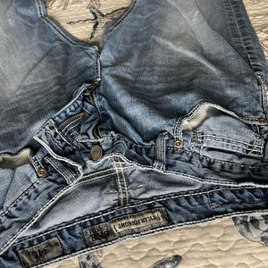 Bke Tyler straight. 34L